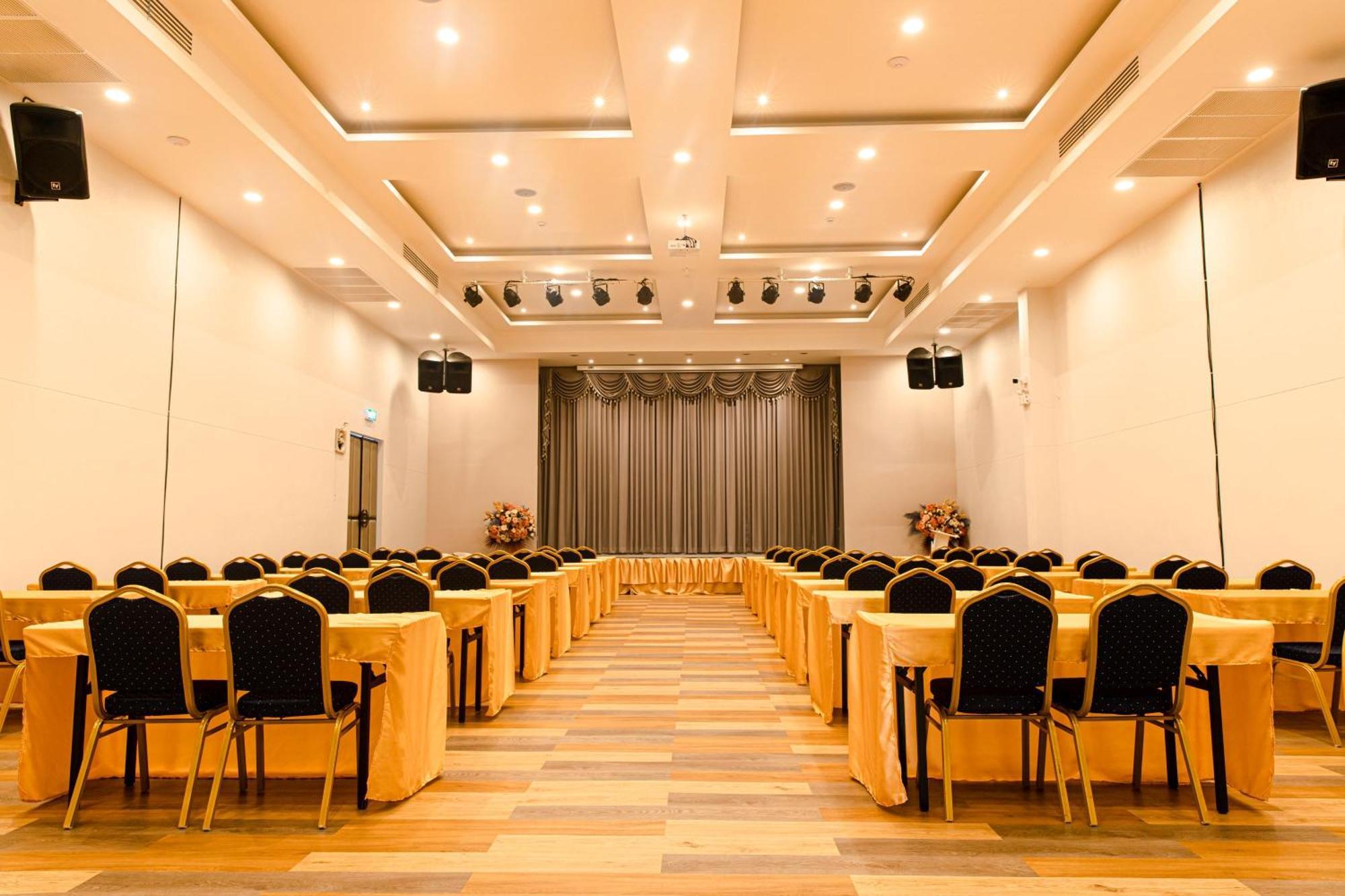 Tour De Phuket Hotel - Sha Plus Thalang Exterior photo